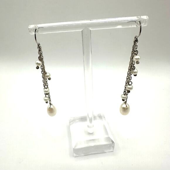 Unbranded Silver tone dangle drop faux pearl pierced earrings Preppy - Picture 2 of 9